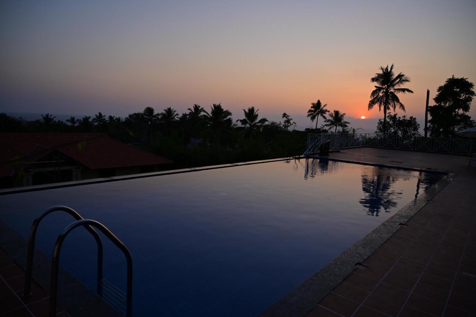 Aadisaktthi Leisure Resort, Kovalam Thiruvananthapuram Extérieur photo