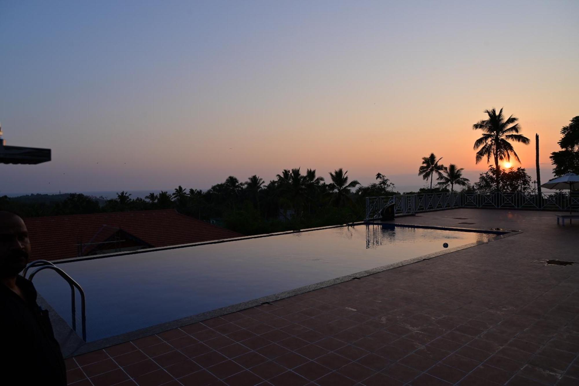 Aadisaktthi Leisure Resort, Kovalam Thiruvananthapuram Extérieur photo